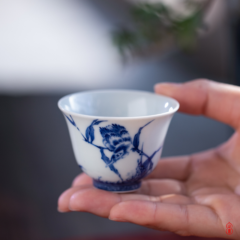 Arborist benevolence ChanCui small bell cup of jingdezhen ceramic high - end kung fu tea cups personal special sample tea cup