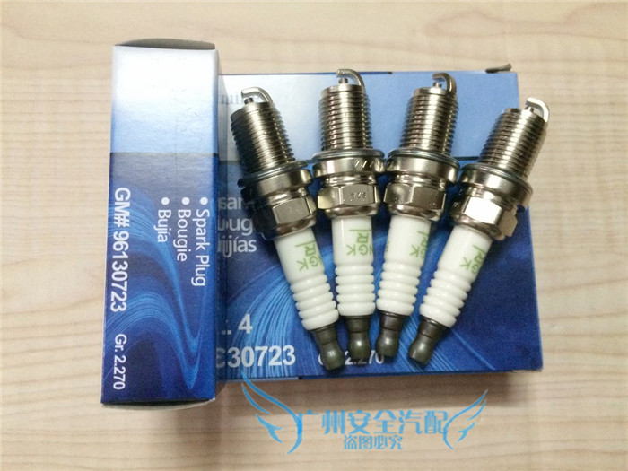 Hàn Quốc Daewoo Traveler 1.6 động cơ spark plug lửa Tsui vòi phun phụ tùng xe hơi chuyên dụng một chiếc xe tải 4