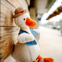 Small yellow duck paparazzi red humbled wool suede toy cloth doll to sleep with pillow big cute doll girl