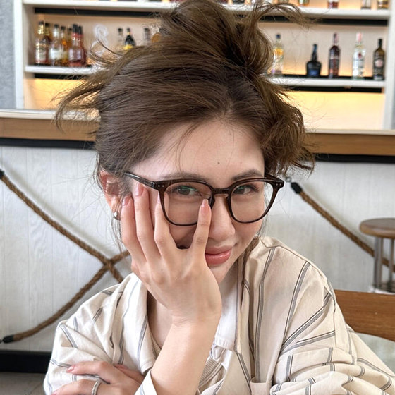 Ultra -light TR90 Korean glasses frame brown retro can be equipped with myopia lens plain square frame anti -blue light frame female
Ultra -light TR90 Korean glasses frame brown retro can be equipped with myopia lens plain square frame anti -blue light frame female