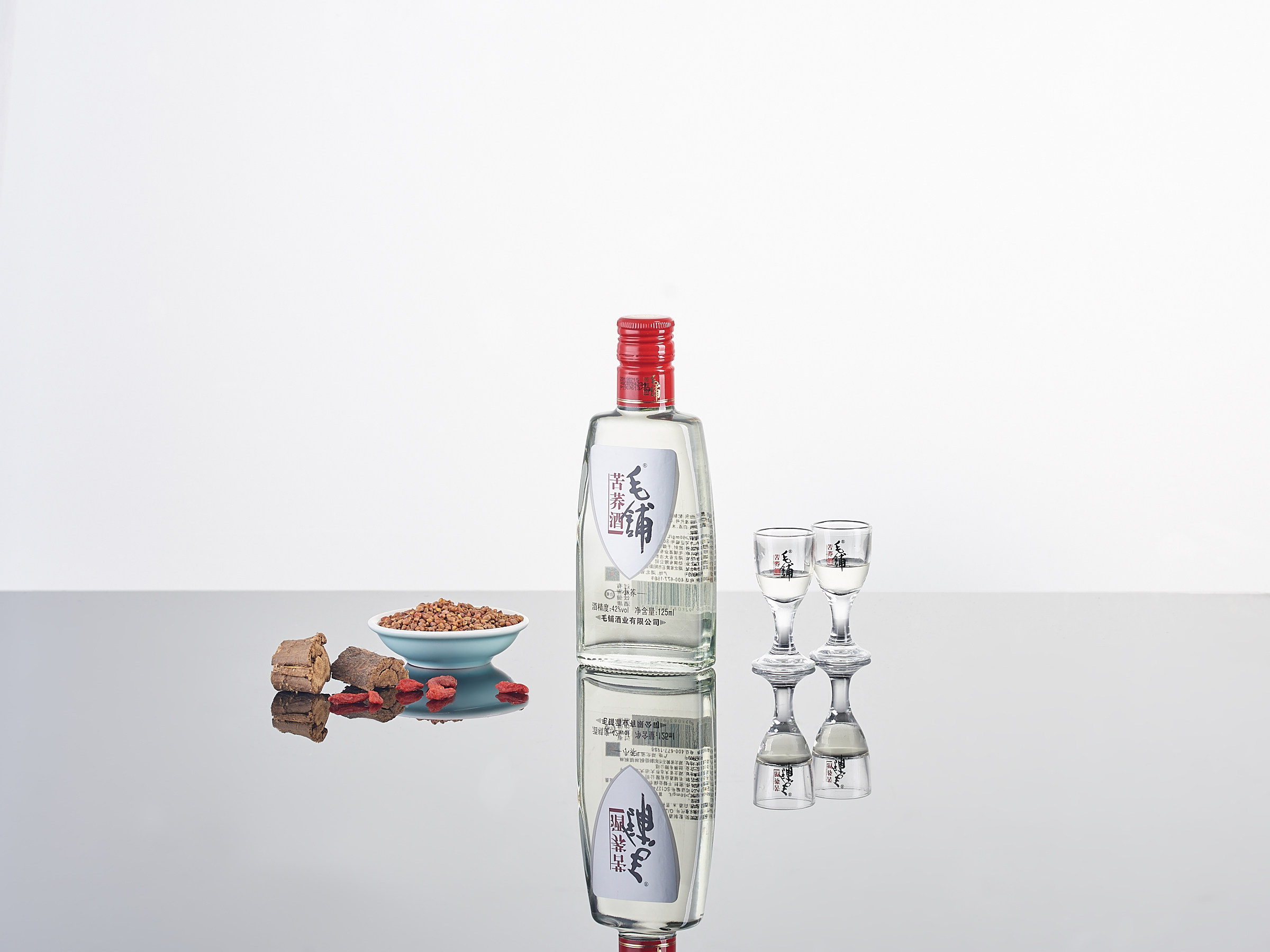 解锁品质生活你还差一瓶毛铺小荞酒