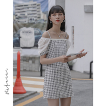 Mi Fei Er temperament small skirt 2021 new French retro dress summer short section plaid one-shoulder sundress