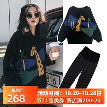 Pregnant women winter suit Korean fashion tide mother out net red two-piece set of personality foreign style pregnant women autumn and winter sweater