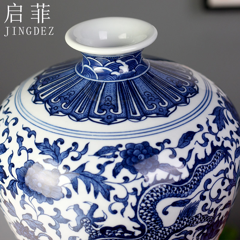 Jingdezhen blue and white porcelain hand - made mesa of dragons and phoenixes vase home sitting room place office holiday gifts