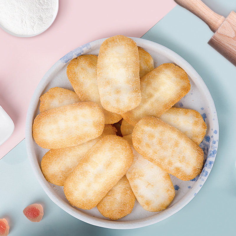 旺旺仙贝膨化零食888g米饼干休闲儿童大礼包办公室网红下午茶