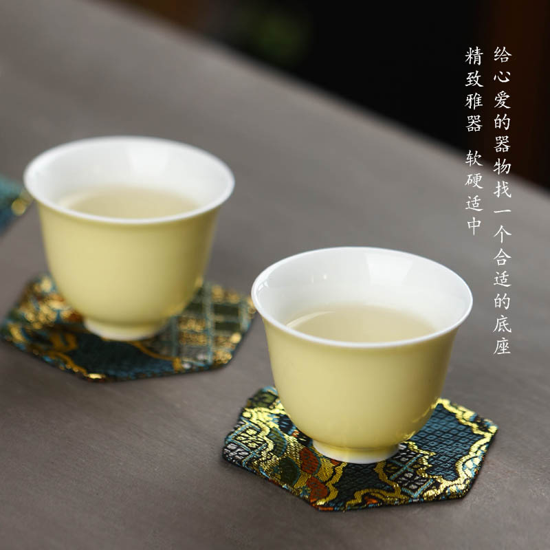 Bright product silk single manual cloth art suction cup mat saucer household Chinese jingdezhen kung fu tea accessories