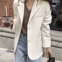 White blazer womens autumn and winter Korean retro temperament Joker loose slim single-breasted casual small suit