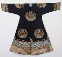 Yi dance costume 1