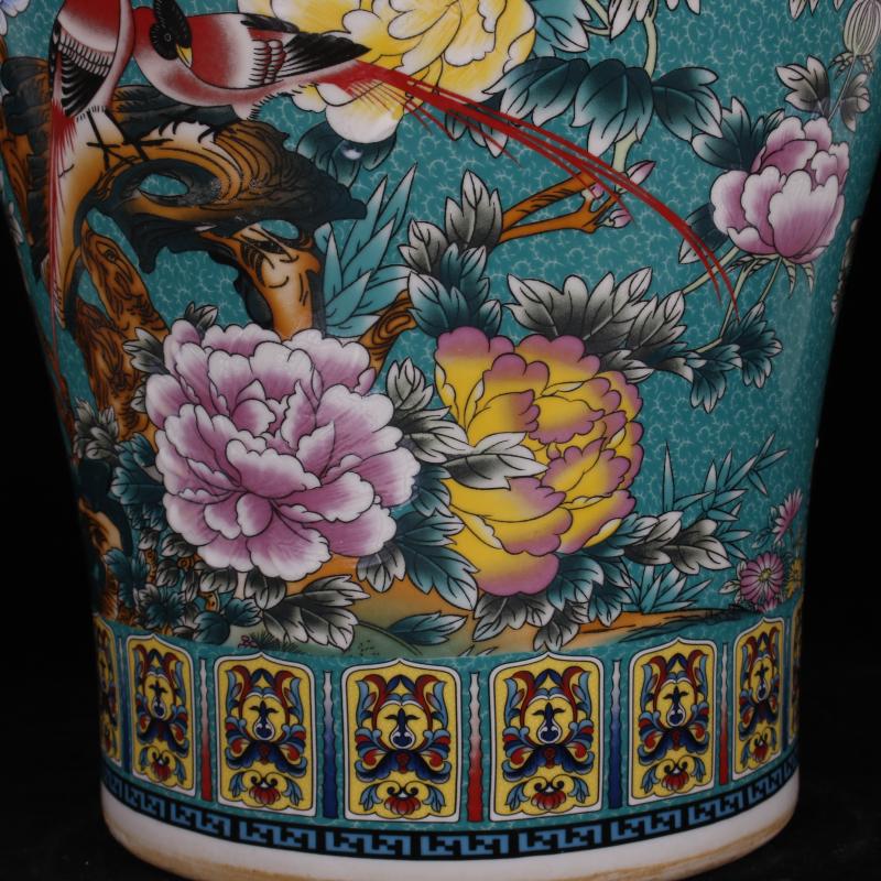 Jingdezhen porcelain in qianlong blue colored enamel charactizing a Chinese domestic outfit company store large vase