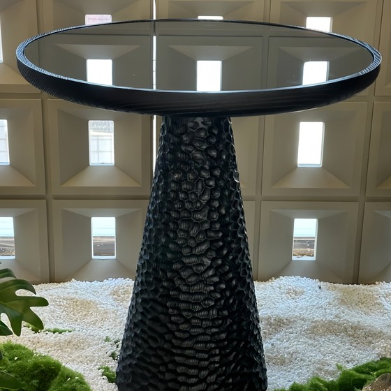 Medium style solid wood round side table retro style living room household corner table light luxury style designer coffee table side table
Medium style solid wood round side table retro style living room household corner table light luxury style designer coffee table side table