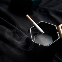 Nordic creative ceramic ashtray Living room household ornaments ins personality trend Office with cover windproof ashtray