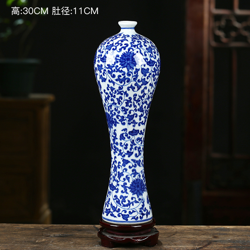 Chinese antique blue and white porcelain of jingdezhen ceramics is increasing in study lucky bamboo flower arranging dried flower vase, the sitting room porch place