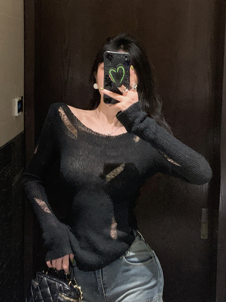 港味心机镂空破洞长袖t恤女设计感小众不规则修身显瘦针织打底衫