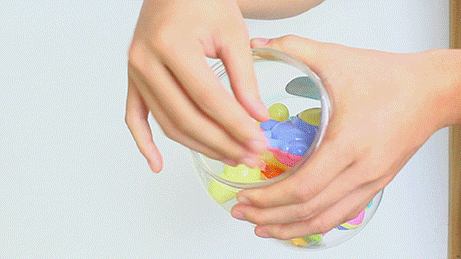 贝贝家摇铃玩具新生婴儿牙胶玩具手摇铃0-3-6-12个月男女奶瓶套装