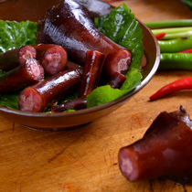 Chen Shouliang Sichuan pork tail smoked pork tail specialty bacon sausage farm hand-made wine and vegetables