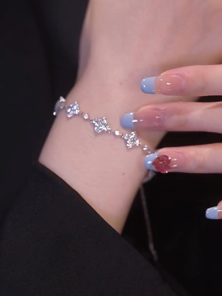 Fashion Simple Style Flower Copper Flowers Metal Zircon Bracelets