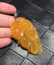 Burmese Topaz inlaid gold buckles head oil Golden branches and Jade leaves (leaves) pendants