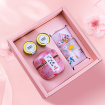 Bridesmaid with hand gift Christmas to send girlfriend boyfriend girlfriend practical gift box greeting card meaningful heart small gift