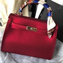 2021 Hi mother-in-law red wedding Hand bag Joker wedding shoulder bag matte matte matte matte womens bag