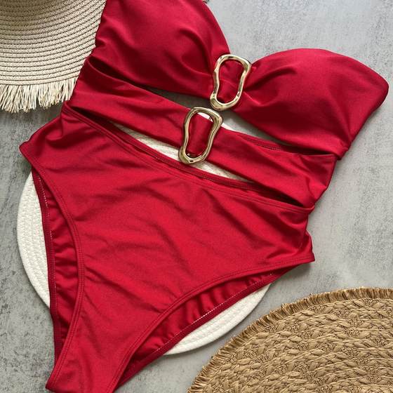 2025 women's strapless sexy one-piece bikini swimsuit hot girl seaside hot spring vacation hollow bikini swimsuit
2025 women's strapless sexy one-piece bikini swimsuit hot girl seaside hot spring vacation hollow bikini swimsuit