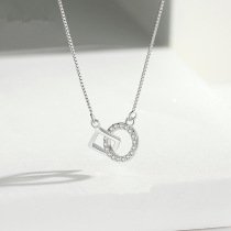 Birthday gift for girlfriend long-distance relationship practical square round button necklace female fashion minimalist niche design