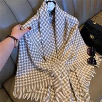 Scarf shawl Dual-use female autumn Winter Winter Winter Korean version Black and white long Beatty European and American 100 Lapped Triangle Long Wool wool imitation cashmere
