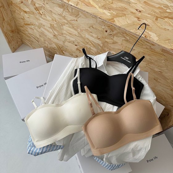 Strap-free soft support without marks and non-slip underwear for girls gathering and anti-sagging comfortable without steel ring fixing cup bra
Strap-free soft support without marks and non-slip underwear for girls gathering and anti-sagging comfortable without steel ring fixing cup bra