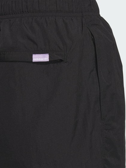 봄과 여름에 여성을위한 간단하고 편안한 스포츠 반바지 New Adidas Originals Adidas 3leaf Clover 공무원 봄과 여름에 여성을위한 간단하고 편안한 스포츠 반바지 New Adidas Originals Adidas 3leaf Clover 공무원