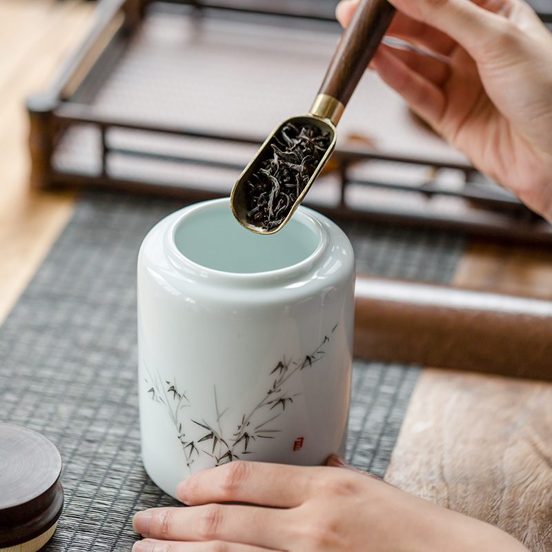 Hand - made ceramic tea caddy fixings storehouse storage tanks white porcelain ebony cover seal pot tea and tea, tea taking with zero