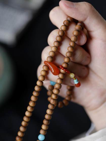 Laoshan Sandalwood 오리지널 Xinyuan 5x6mm100 팔찌 나무 간단한 팔찌 플레이트 Wenwen 및 Rosary 선물과 함께 연주 Laoshan Sandalwood 오리지널 Xinyuan 5x6mm100 팔찌 나무 간단한 팔찌 플레이트 Wenwen 및 Rosary 선물과 함께 연주