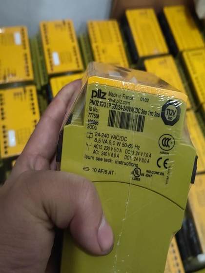 Pierz Pnoz 안전 릴레이 Pilz XV3.1P 777538 Pierz Pnoz 안전 릴레이 Pilz XV3.1P 777538