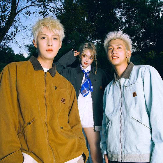 SOSTINE couple outfits, men and women, Japanese retro Detroit jacket, autumn and winter lapel work jacket
SOSTINE couple outfits, men and women, Japanese retro Detroit jacket, autumn and winter lapel work jacket