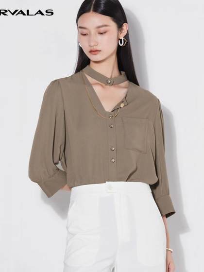여름에 여성을위한 Mandes Chiffon 셔츠 2025 새로운 세련되고 세련된 디자인 7/4 슬리브 V- 넥 기질 작은 탑의 세련된 디자인 감각 여름에 여성을위한 Mandes Chiffon 셔츠 2025 새로운 세련되고 세련된 디자인 7/4 슬리브 V- 넥 기질 작은 탑의 세련된 디자인 감각