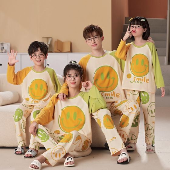 Parent-child costume mother-daughter mother-child pajamas boys and girls home clothes spring and autumn father-son wear pure W cotton long-sleeved cartoon set
Parent-child costume mother-daughter mother-child pajamas boys and girls home clothes spring and autumn father-son wear pure W cotton long-sleeved cartoon set