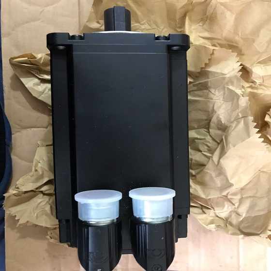 B & R 서보 모터 844.R0030D300-0 경매 전에 B & R 서보 모터 844.R0030D300-0 경매 전에