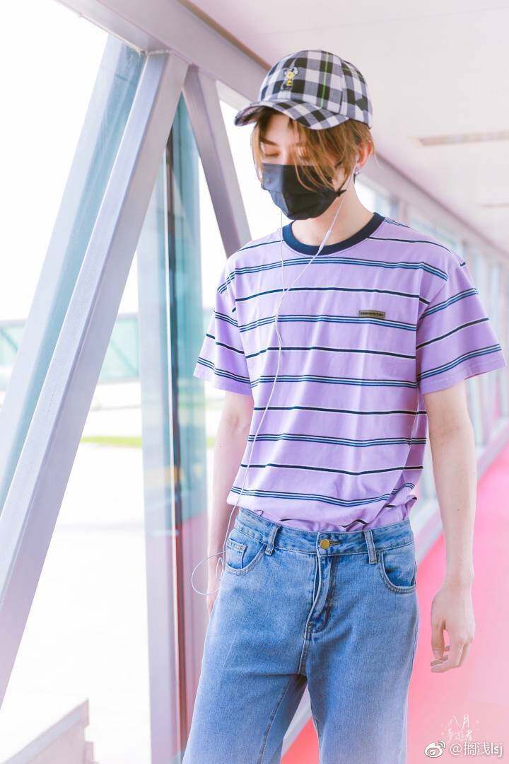 偶像练习生蔡徐坤同款条纹短袖打底衫圆领韩版夏季t恤情侣上衣潮
