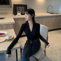 ASZY sexy V-neck T-shirt womens 2021 spring and summer new long-sleeved tight-fitting thin inner knit base top