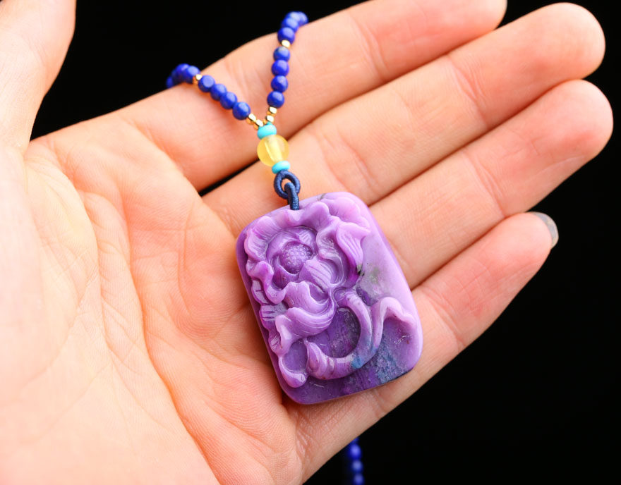 收藏级天然绝美樱花紫舒俱来花牌吊坠