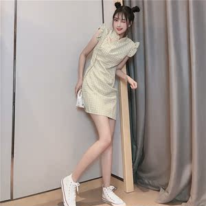 Retro feminine modified cheongsam flying sleeve slim Plaid Dress with split hips skirt