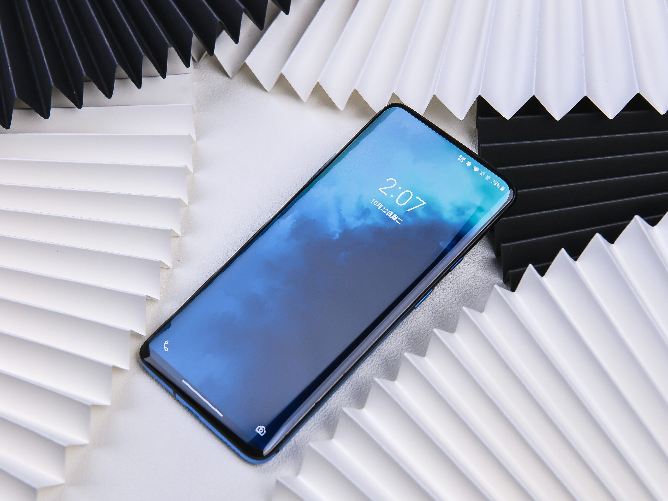 一加7tpro机身评测鹅卵石触感