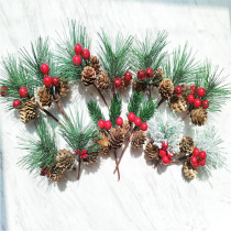Red Fruits Son Christmas Flower Ring Emulation Pine Needle Pine Flowers Bouquet Handmade Home Wedding Celebration DIY Decorative Material Gadget
