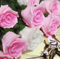 Big-eyed frog handmade rose flower bouquet wool crochet diy hand-made gift homemade material bag