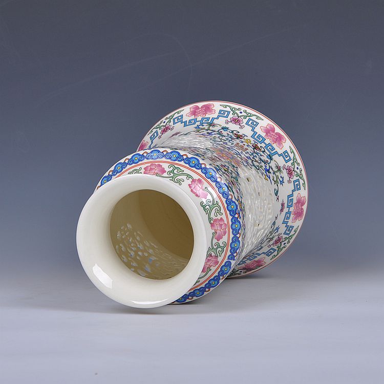 Jingdezhen ceramics hollow - out vase sitting room porch place new Chinese classical wedding gifts home decoration