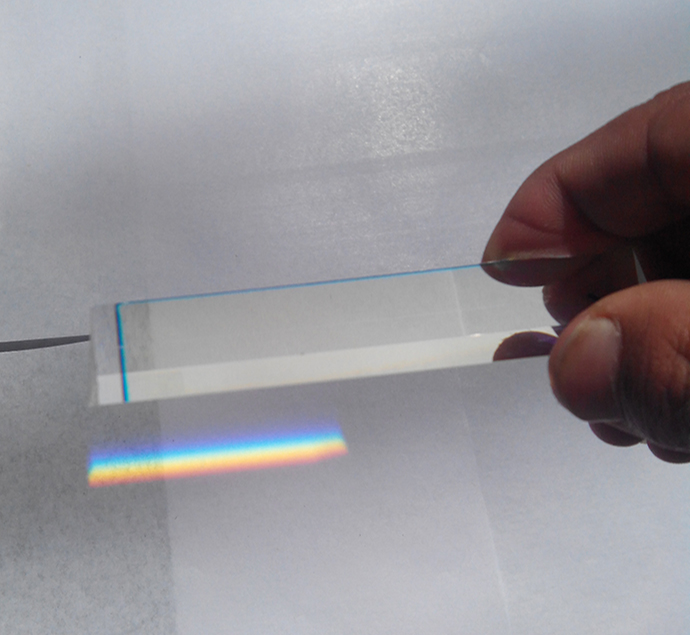 长条直角三棱镜 物理教学器材 研究光的色散 孩子早教观看七彩