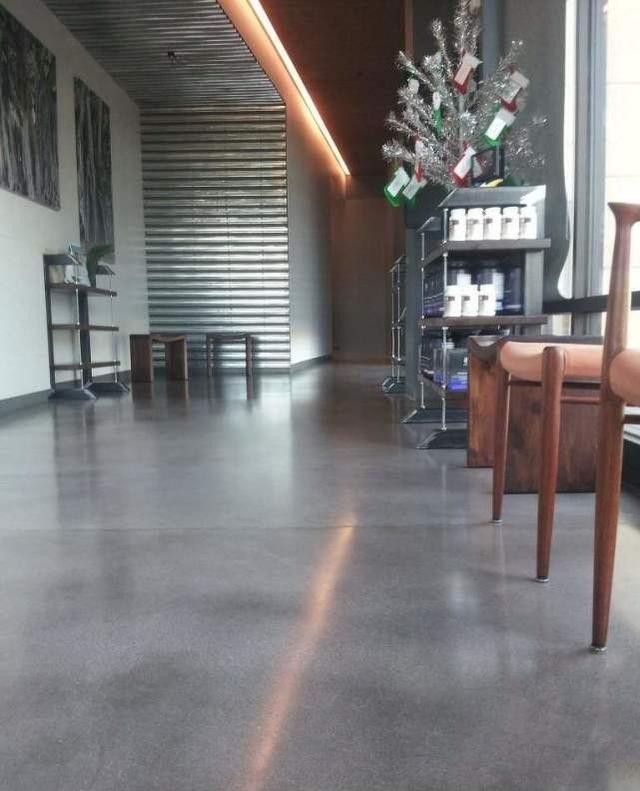 水泥地上直接刷漆,又开始流行了! - 天猫精选