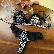 Peach neon dress French triangle cup BAO WEN underwear female anti-convex point cotton eyelash lace big chest small