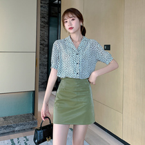 2021 summer fashion womens small shirt new foreign style wave point short sleeve chiffon shirt V collar Joker slim shirt