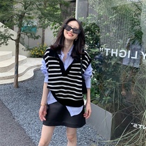 Wool Striped Waistcoat Waistcoat Knitted Small Subshort Retro Kan Shoulder External Wearing Tide Looser V Collar Stack Wearing bottom