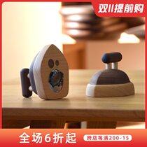 Van Han creative iron bottle opener refrigerator sticker wall mounted beer screwdriver household solid wood magnetic bottle opener