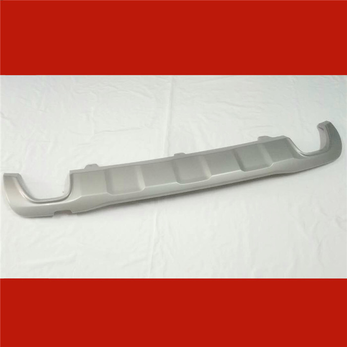 Suitable for Rongwei RX5 front and rear bumper lower plate front and rear insurance rod underplate lower protective plate silver color plaque